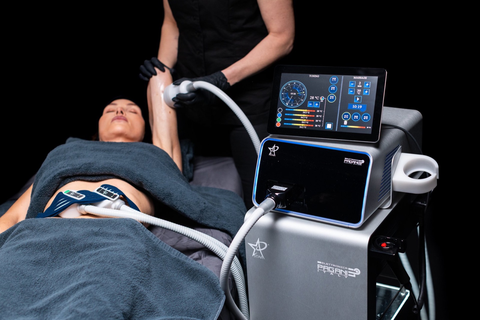 Therapist treating a client with Cryo T-Shock at a clinic